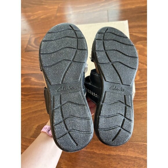 Clarks Women's Roseville Bay Flat Sandal Black Ankle Strap Open Toe NEW 6 M - Picture 7 of 7